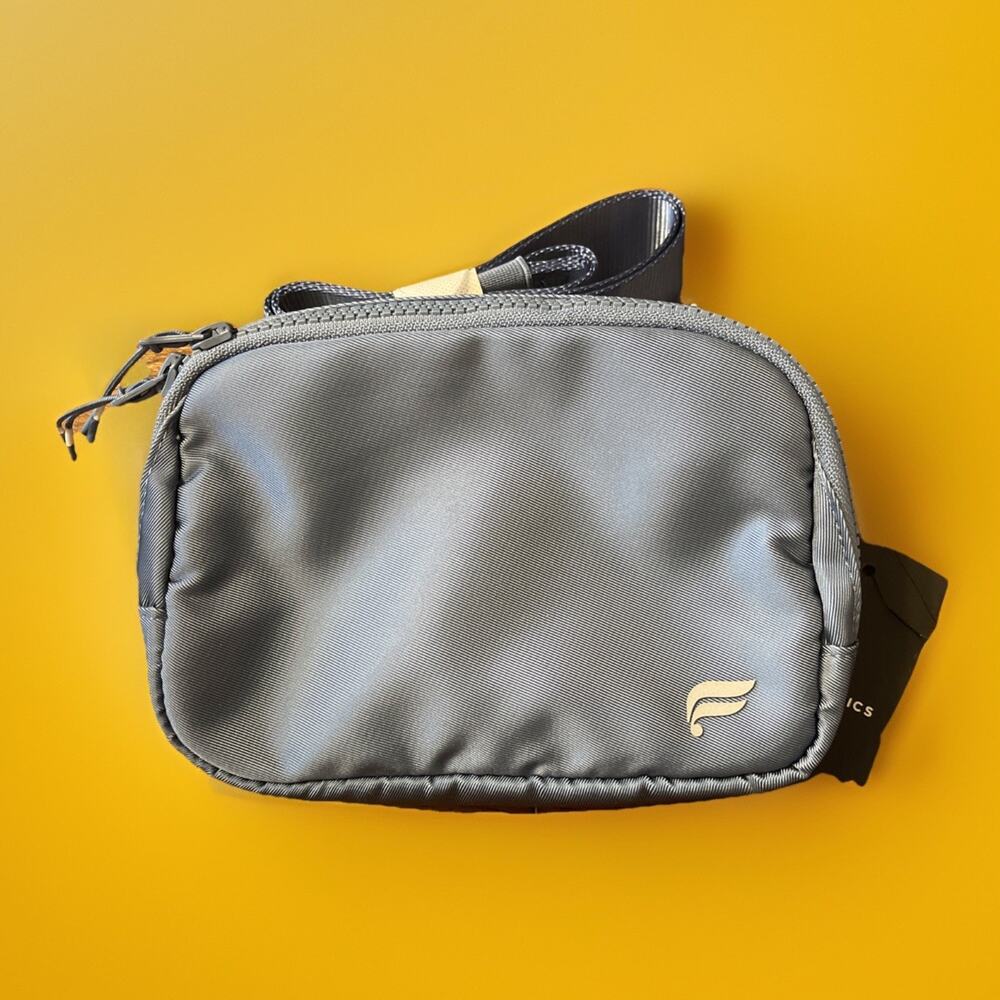 Fabletics The Belt Bag Blue Gray Fanny Pack Mint NWT
